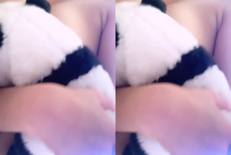 onlyfans_lol1pop99 小熊猫有我可爱吗